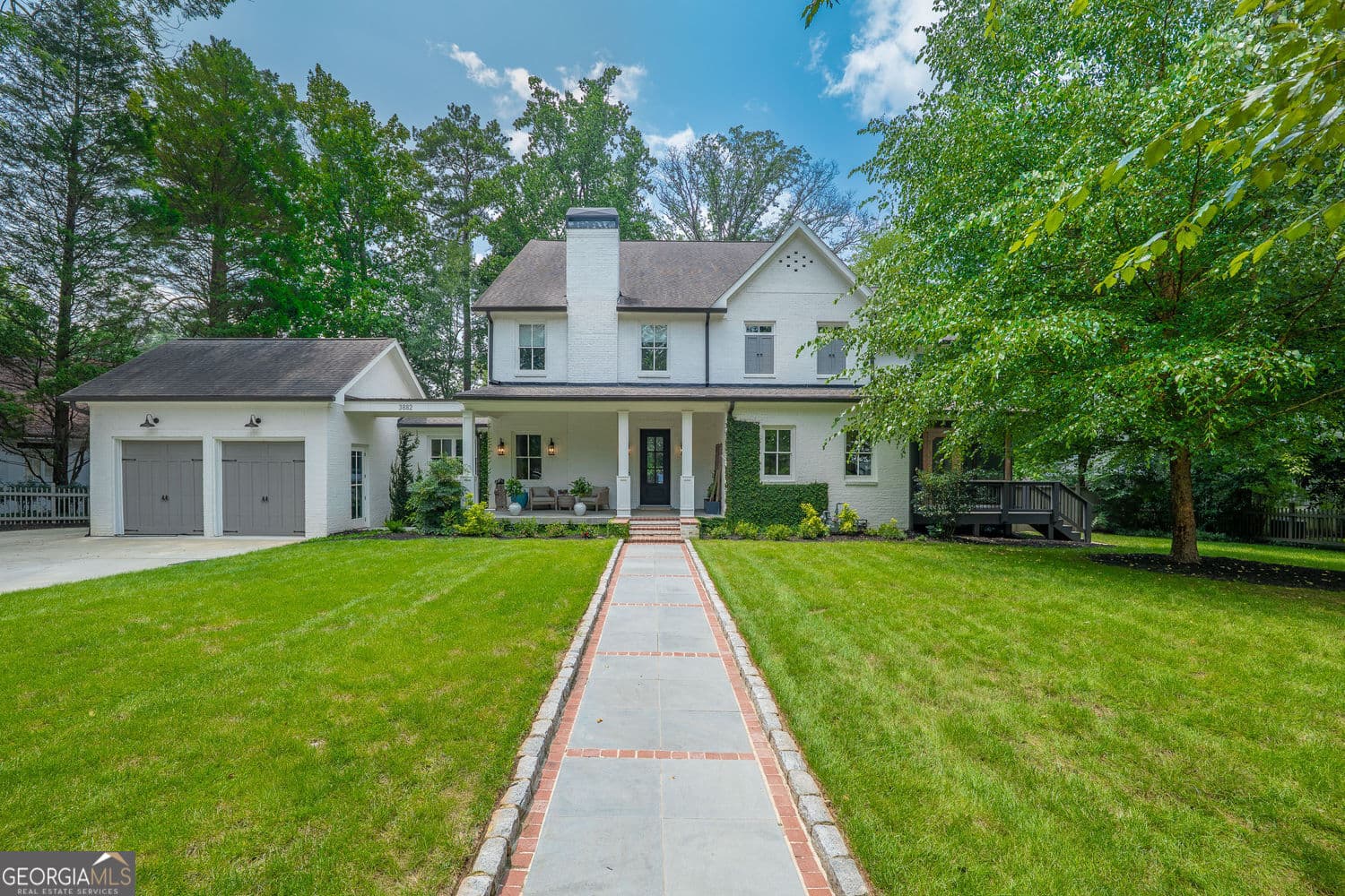 5 bedroom, 4.5 bathroom, 5,525 sq ft single family residence for sale at 3882 Wieuca Road, Atlanta, GA 30342