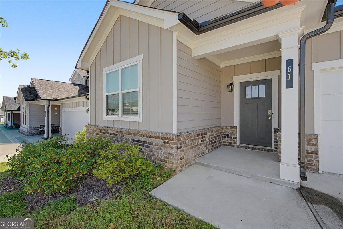 5 bedroom, 4 bathroom, 2,615 sq ft single family residence for rent at 61 Dew Drop Point, Dallas, GA 30157 for $2,350 a month — photo 2