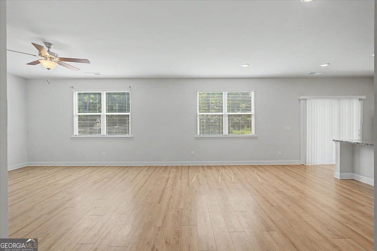 5 bedroom, 4 bathroom, 2,615 sq ft single family residence for rent at 61 Dew Drop Point, Dallas, GA 30157 for $2,350 a month — photo 6