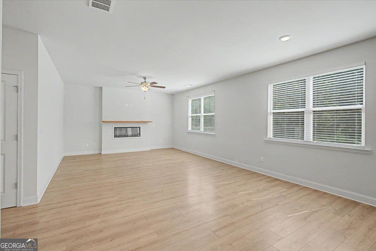 5 bedroom, 4 bathroom, 2,615 sq ft single family residence for rent at 61 Dew Drop Point, Dallas, GA 30157 for $2,350 a month — photo 7