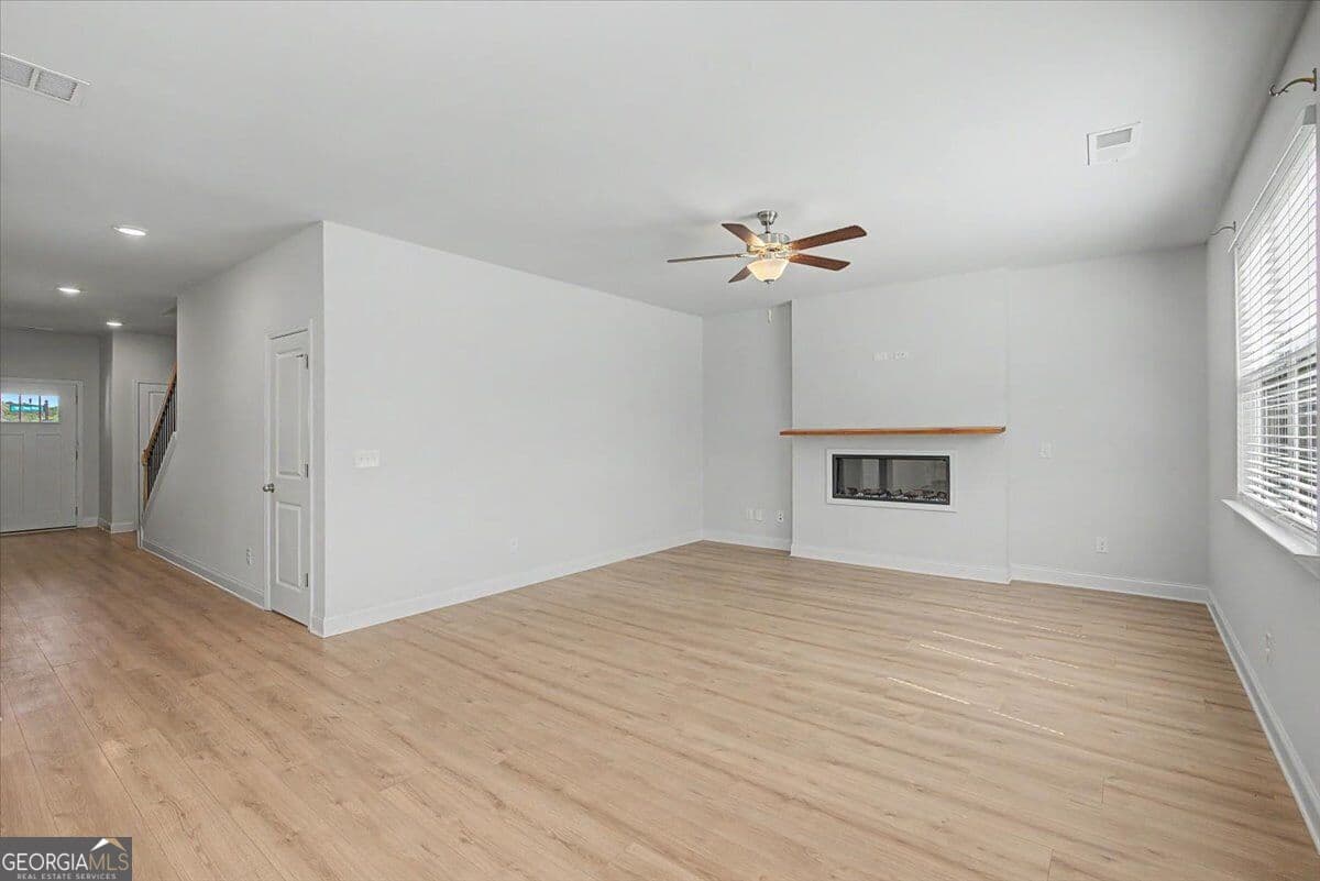 5 bedroom, 4 bathroom, 2,615 sq ft single family residence for rent at 61 Dew Drop Point, Dallas, GA 30157 for $2,350 a month — photo 10