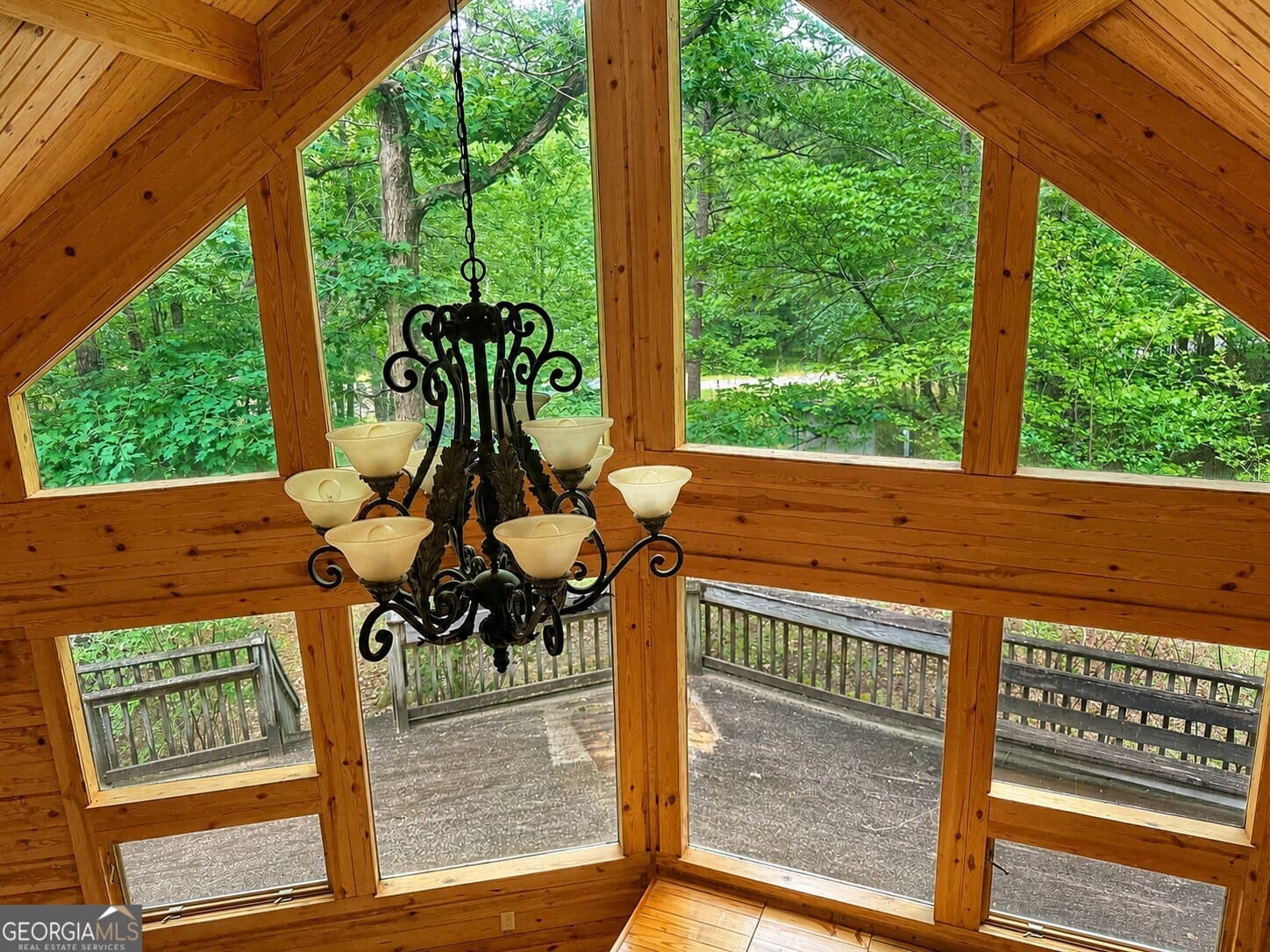 2 bedroom, 2 bathroom, 1,588 sq ft cabin,single family residence for sale at 82 Poinsettia Place, Sparta, GA 31087 — photo 4