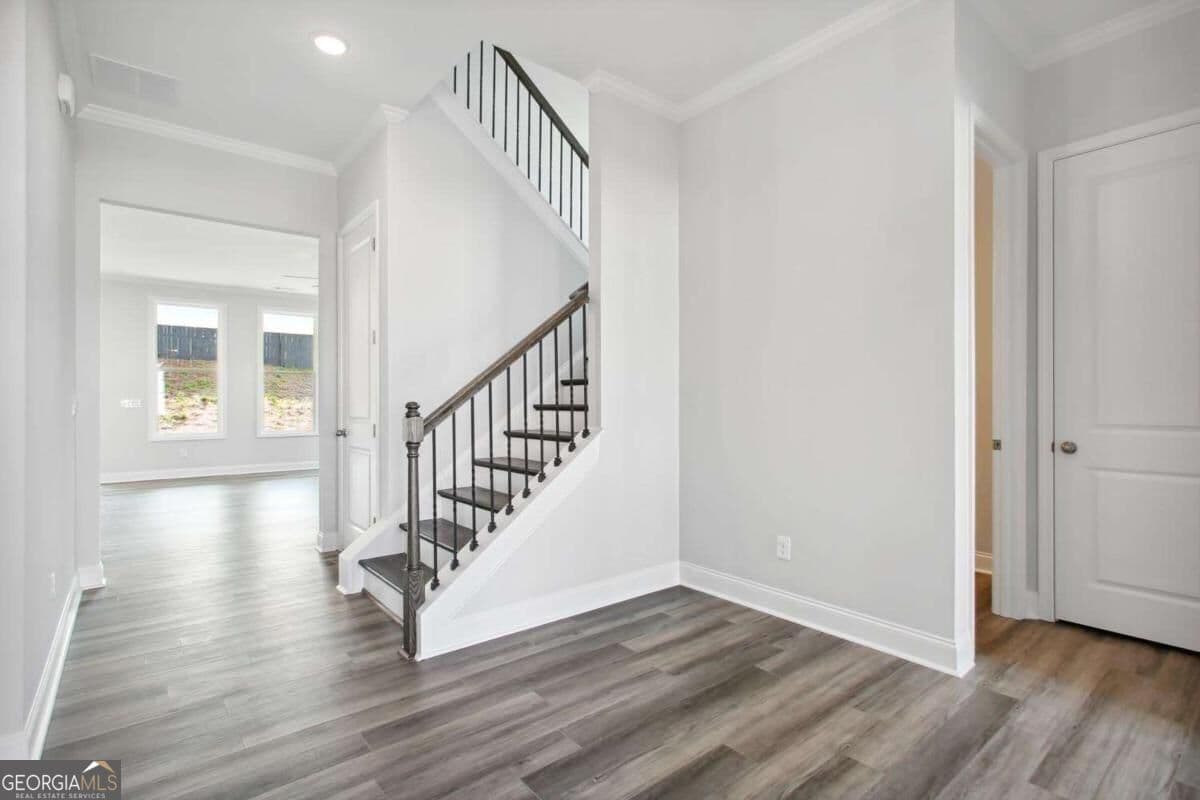 4 bedroom, 2.5 bathroom, 2,640 sq ft single family residence for rent at 644 Stoneview Drive, Canton, GA 30115 for $3,500 a month — photo 2
