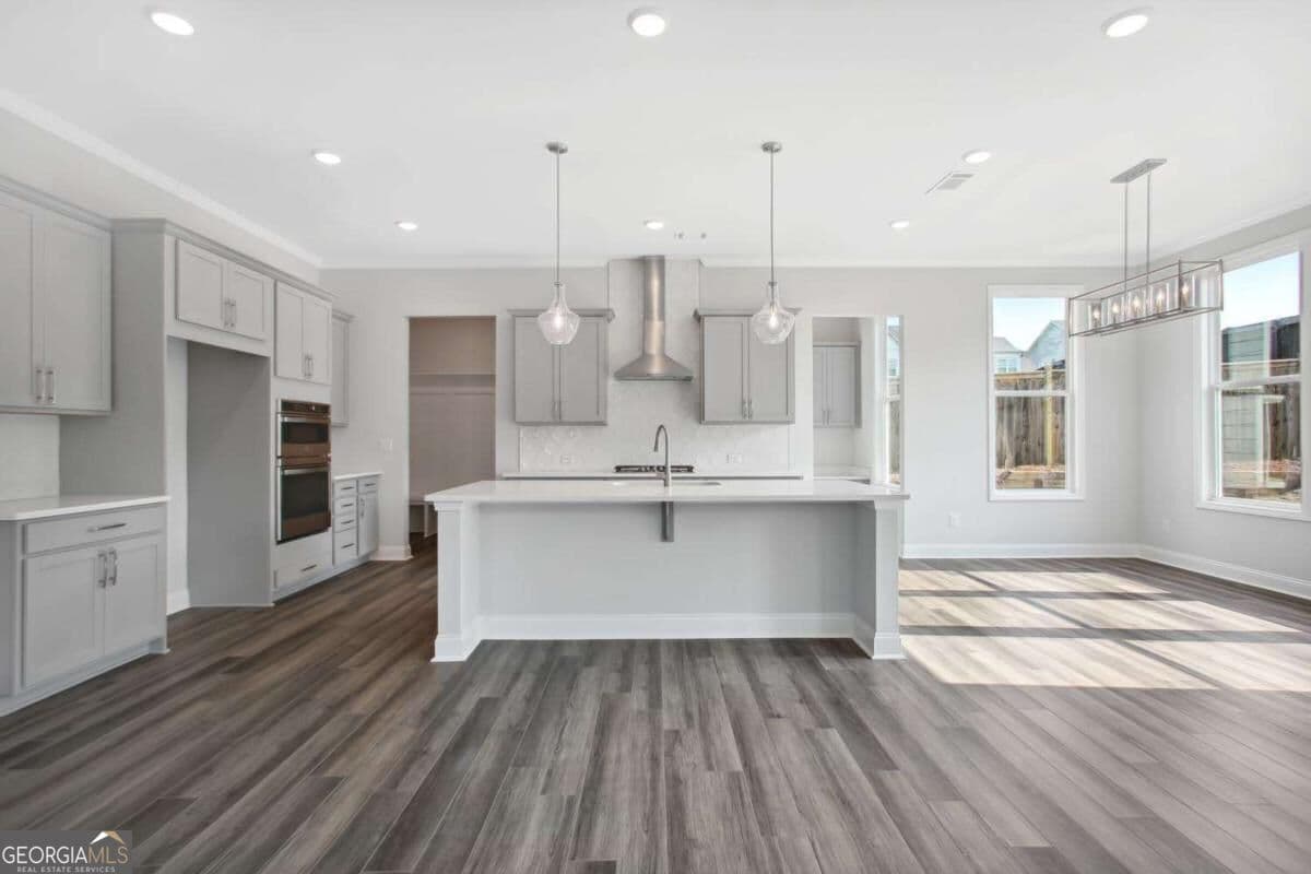 4 bedroom, 2.5 bathroom, 2,640 sq ft single family residence for rent at 644 Stoneview Drive, Canton, GA 30115 for $3,500 a month — photo 6
