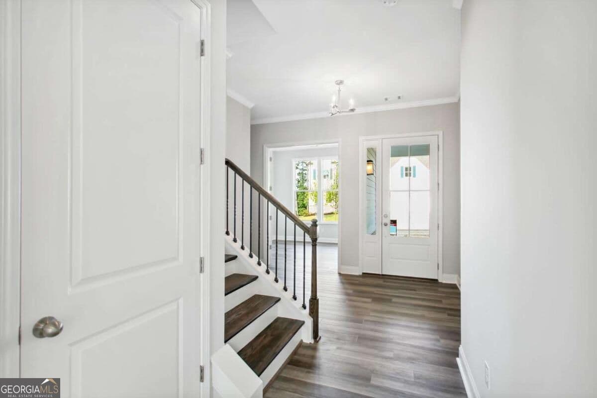 4 bedroom, 2.5 bathroom, 2,640 sq ft single family residence for rent at 644 Stoneview Drive, Canton, GA 30115 for $3,500 a month — photo 3