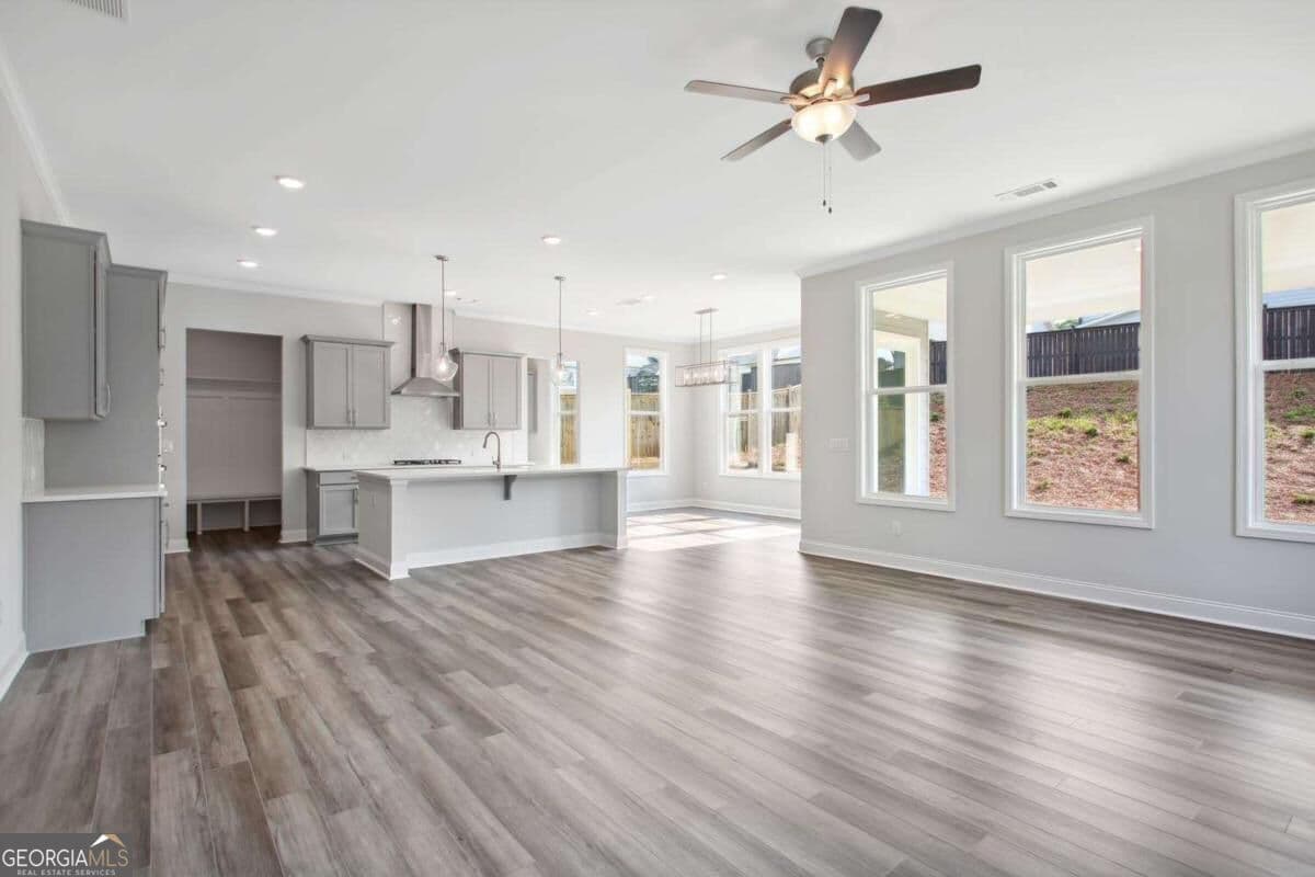 4 bedroom, 2.5 bathroom, 2,640 sq ft single family residence for rent at 644 Stoneview Drive, Canton, GA 30115 for $3,500 a month — photo 5