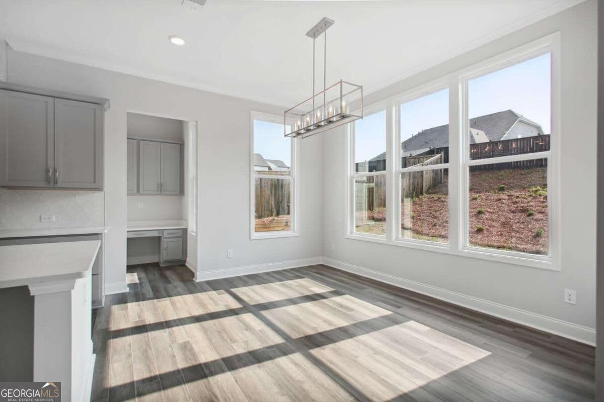 4 bedroom, 2.5 bathroom, 2,640 sq ft single family residence for rent at 644 Stoneview Drive, Canton, GA 30115 for $3,500 a month — photo 10