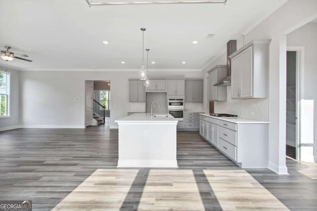4 bedroom, 2.5 bathroom, 2,640 sq ft single family residence for rent at 644 Stoneview Drive, Canton, GA 30115 for $3,500 a month — photo 8