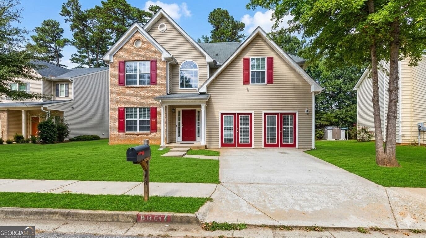 3 bedroom, 2.5 bathroom, 2,624 sq ft single family residence for sale at 18 Belmont Park Lane, Newnan, GA 30263