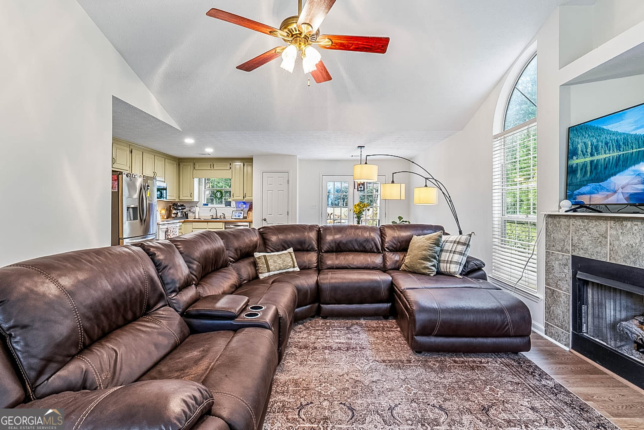 3 bedroom, 2 bathroom, 1,347 sq ft single family residence for sale at 2042 Big Cypress Lane, Locust Grove, GA 30248 — photo 7