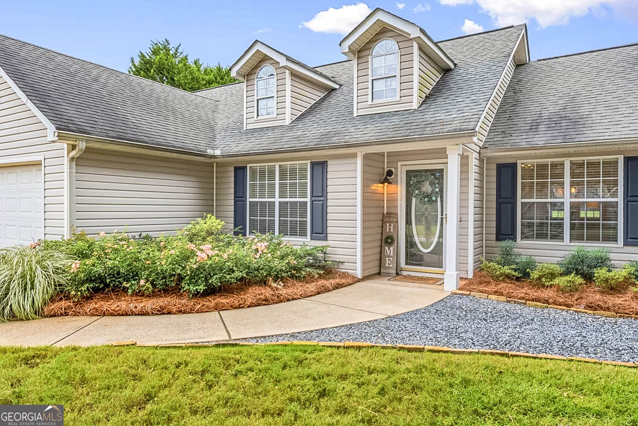 3 bedroom, 2 bathroom, 1,347 sq ft single family residence for sale at 2042 Big Cypress Lane, Locust Grove, GA 30248 — photo 4