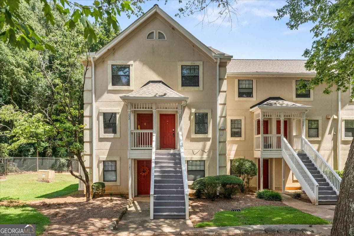 2 bedroom, 2.5 bathroom, 1,244 sq ft condominium for rent at 210 Appleby Drive, Athens, GA 30605 for $1,600 a month — photo 1 of 1