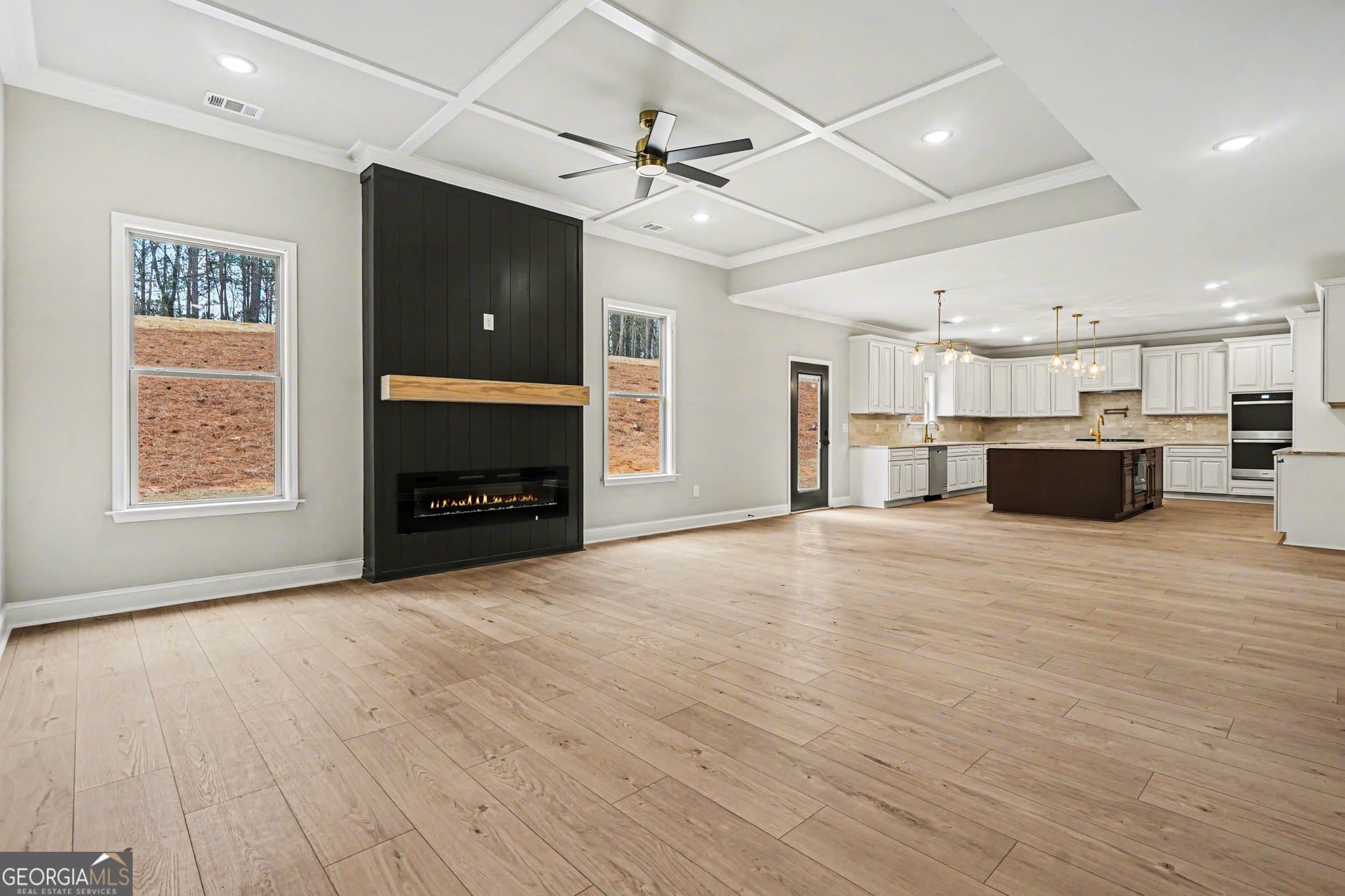 4 bedroom, 4.5 bathroom, 3,628 sq ft single family residence for sale at 4457 Meadowwood Drive, Loganville, GA 30052 — photo 8
