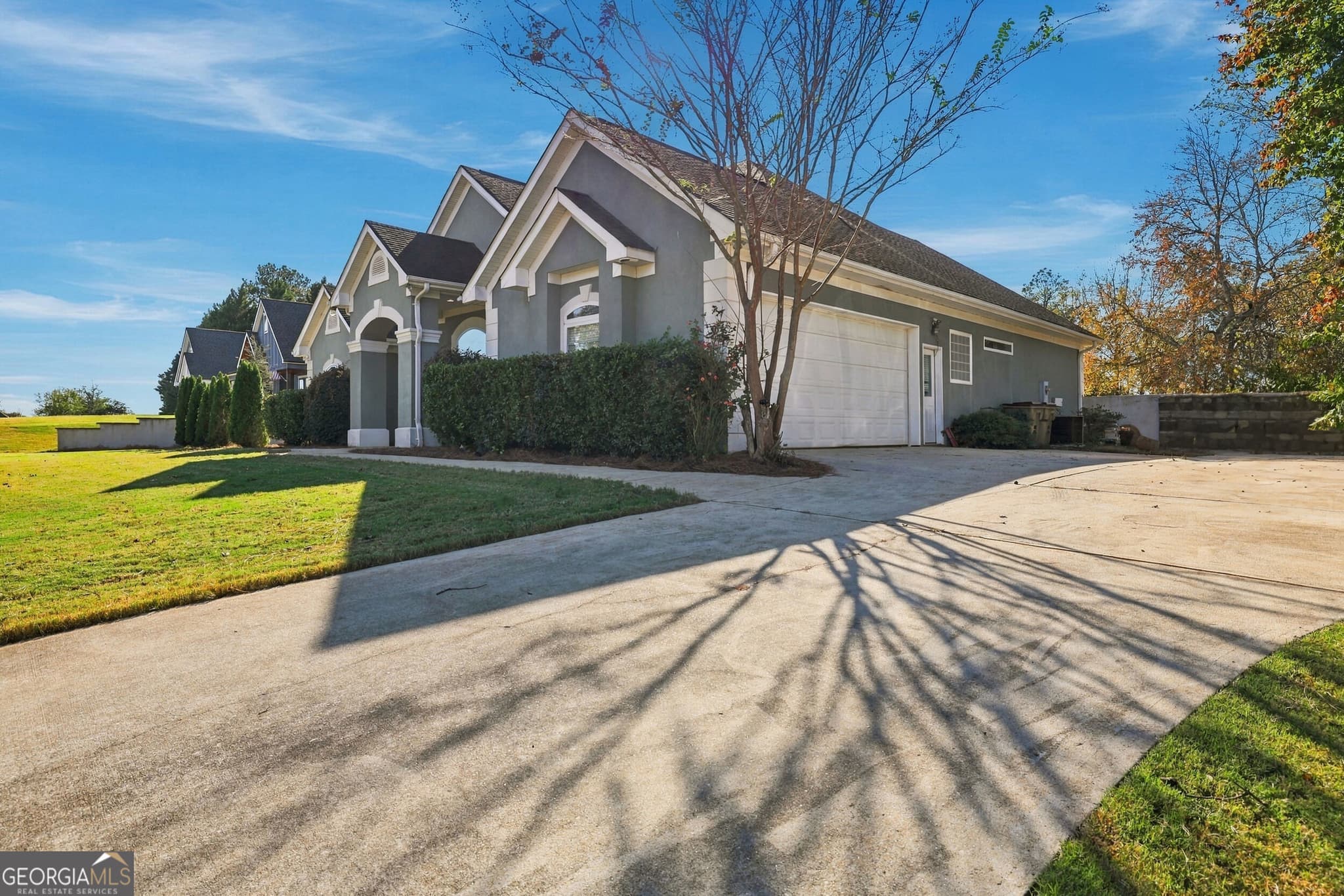 4 bedroom, 3 bathroom, 2,522 sq ft single family residence for sale at 1223 Olde Lexington Road, Hoschton, GA 30548 — photo 3