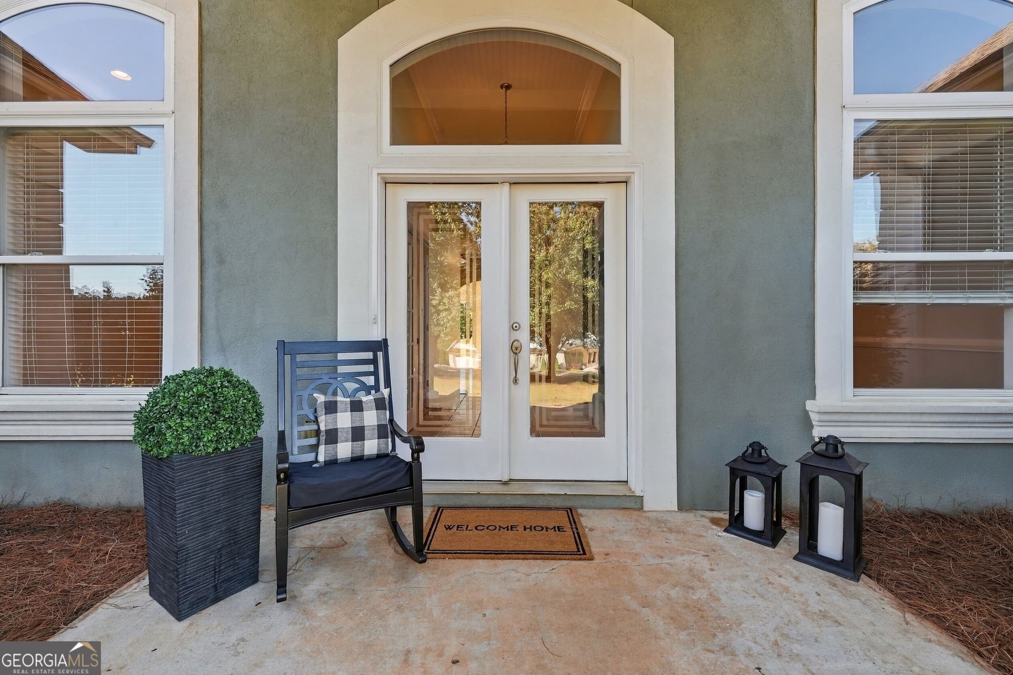4 bedroom, 3 bathroom, 2,522 sq ft single family residence for sale at 1223 Olde Lexington Road, Hoschton, GA 30548 — photo 4