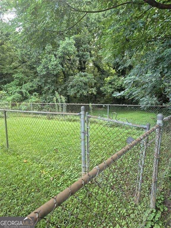3 bedroom, 1 bathroom, 1,632 sq ft single family residence for rent at 1995 Phillips Drive, Atlanta, GA 30315 for $1,690 a month — photo 2