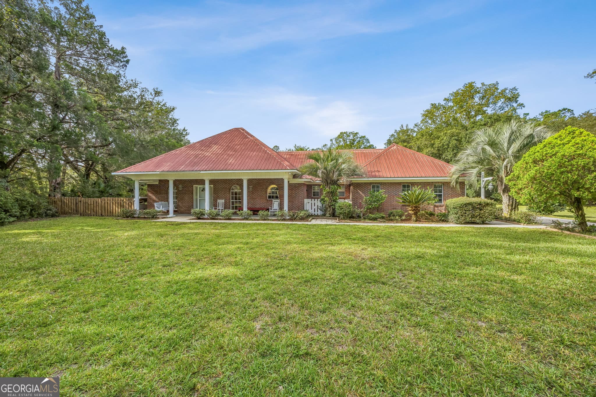 3 bedroom, 2.5 bathroom, 1,902 sq ft single family residence for sale at 480 Mallett Street, Folkston, GA 31537 — photo 6