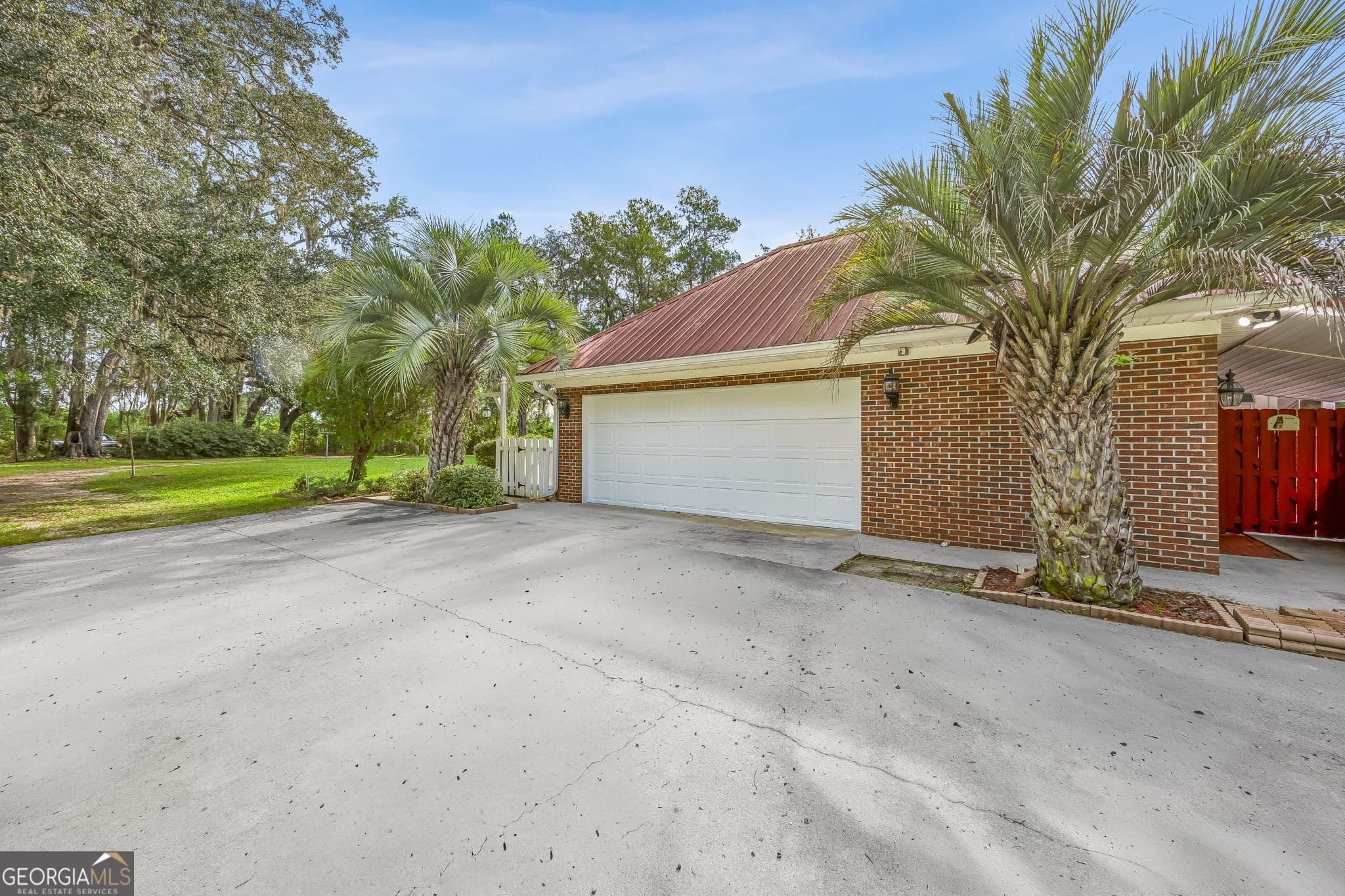 3 bedroom, 2.5 bathroom, 1,902 sq ft single family residence for sale at 480 Mallett Street, Folkston, GA 31537 — photo 7