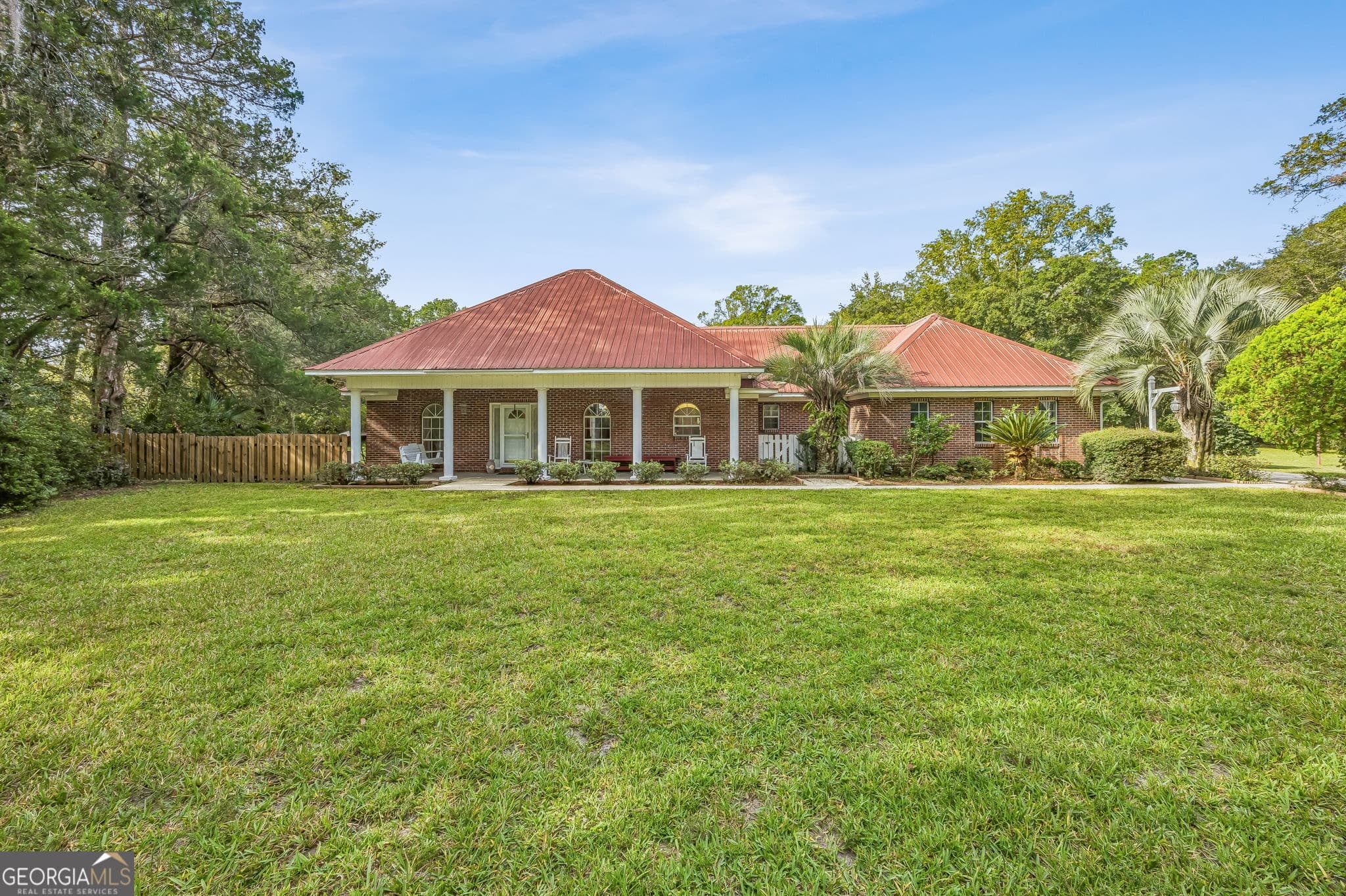 3 bedroom, 2.5 bathroom, 1,902 sq ft single family residence for sale at 480 Mallett Street, Folkston, GA 31537 — photo 4