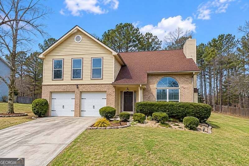 4 bedroom, 2.5 bathroom, 2,398 sq ft single family residence for sale at 2100 Green Tree Court, Lithonia, GA 30058