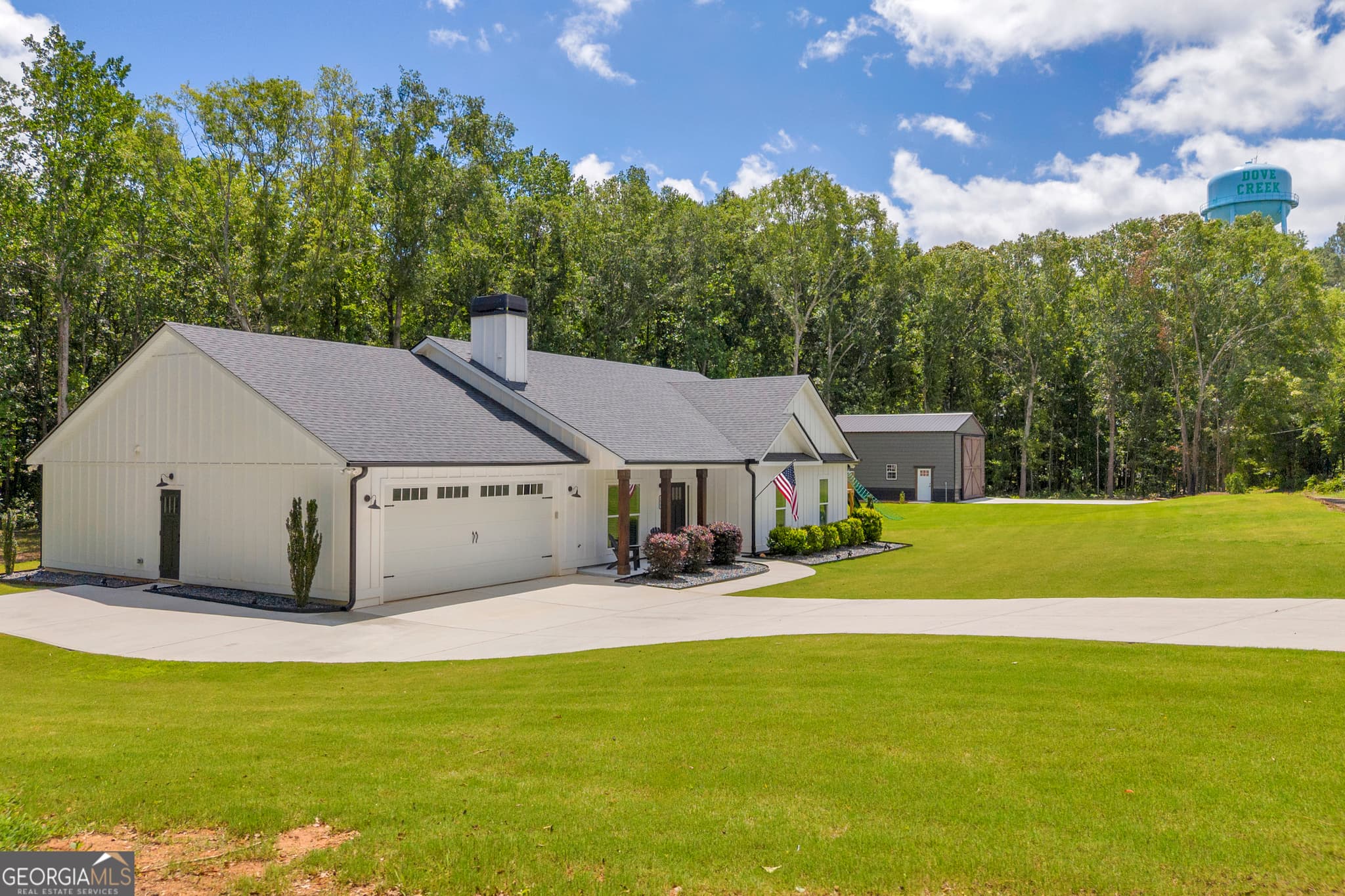 4 bedroom, 3 bathroom, 2,300 sq ft single family residence for sale at 1025 Dewey Road, Statham, GA 30666 — photo 6