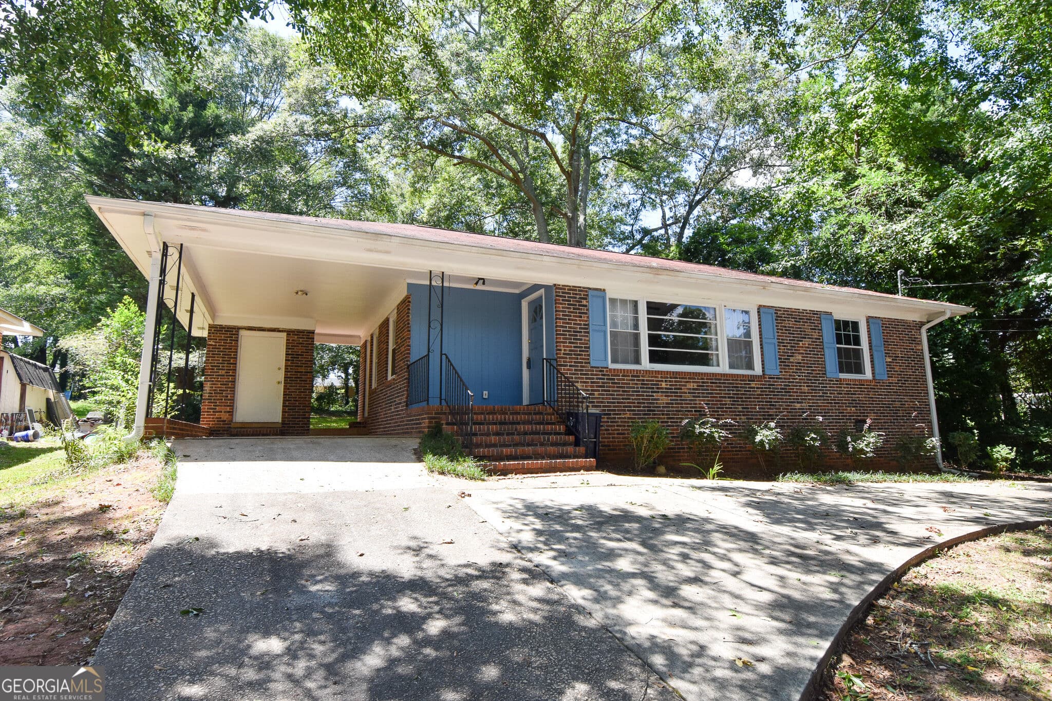 3 bedroom, 1 bathroom, 1,045 sq ft single family residence for sale at 1541 Oakhill Drive, Griffin, GA 30223 — photo 3