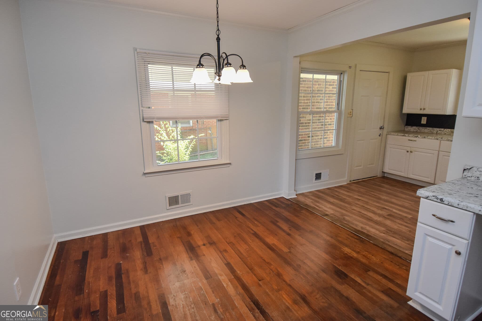 3 bedroom, 1 bathroom, 1,045 sq ft single family residence for sale at 1541 Oakhill Drive, Griffin, GA 30223 — photo 9