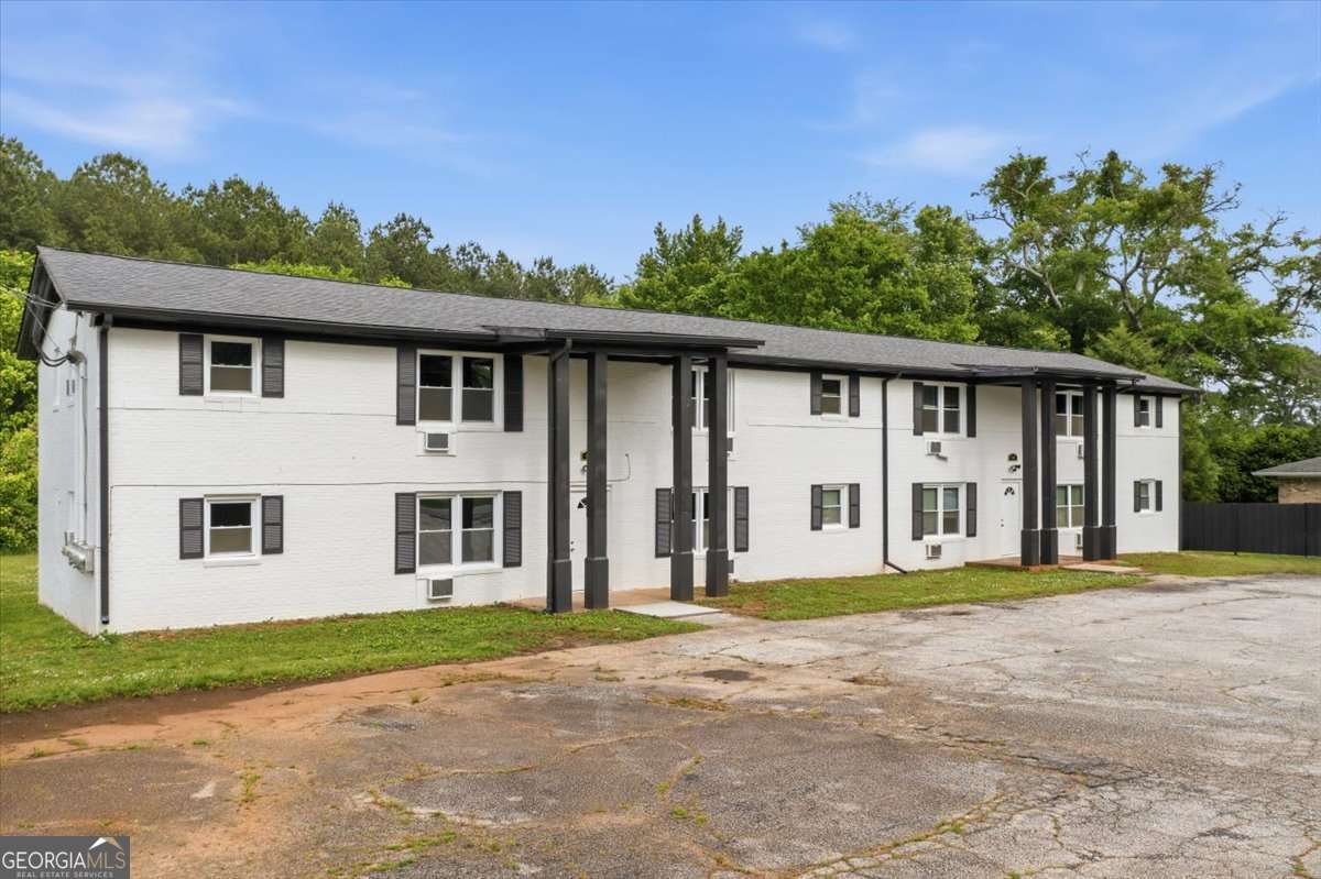 2 bedroom, 1 bathroom apartment for rent at 610 N College Drive 8, Cedartown, GA 30125 for $1,195 a month — photo 1 of 1