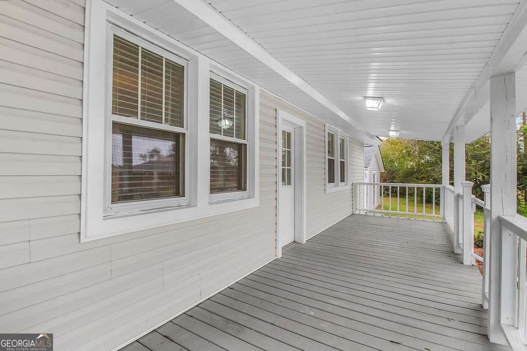 3 bedroom, 1 bathroom single family residence for sale at 373 S Main Street, Pembroke, GA 31321 — photo 3