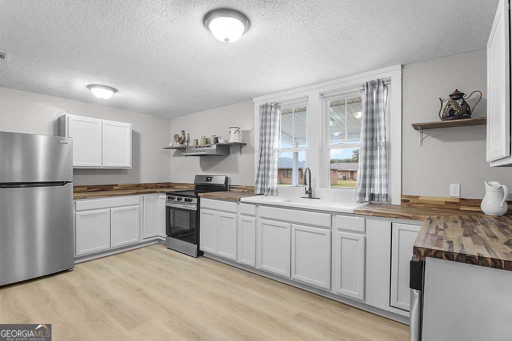 3 bedroom, 1 bathroom single family residence for sale at 373 S Main Street, Pembroke, GA 31321 — photo 9