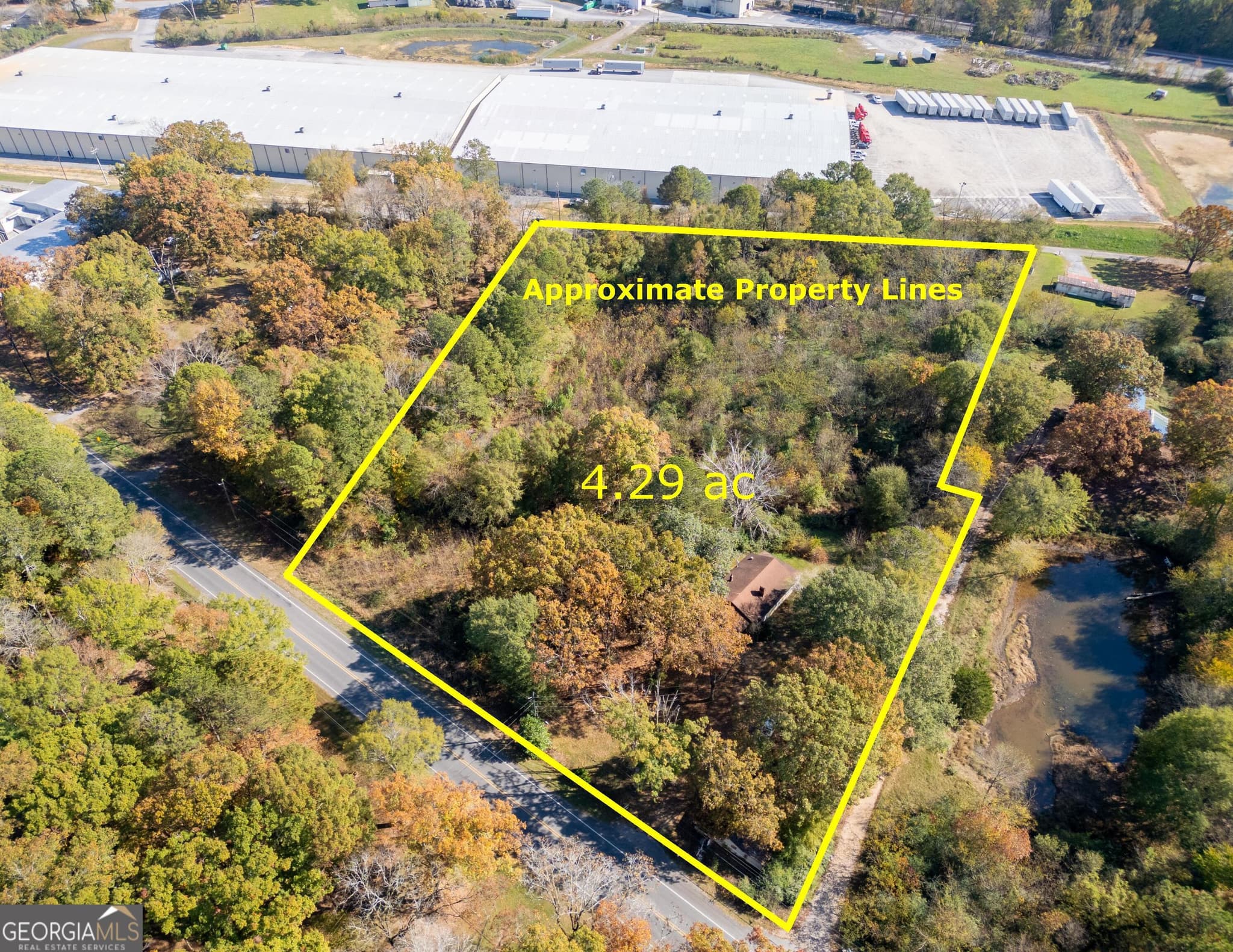 3 bedroom, 1 bathroom, 1,128 sq ft mixed use for sale at 3143 S Dixie Hwy, Dalton, GA 30720
