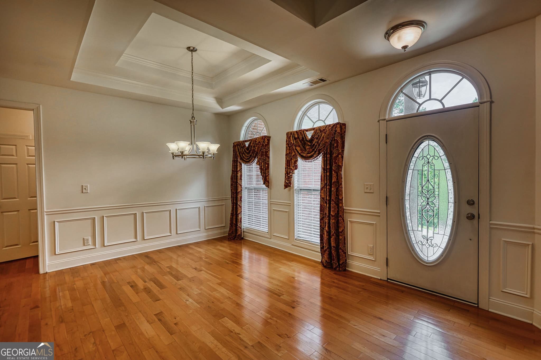 3 bedroom, 2 bathroom, 2,363 sq ft single family residence for sale at 1670 Northwoods Drive, Greensboro, GA 30642 — photo 6