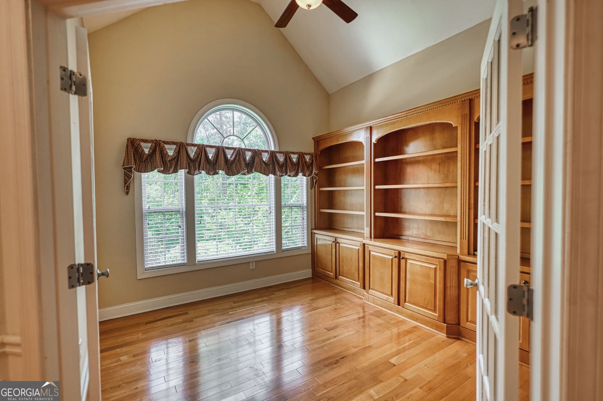 3 bedroom, 2 bathroom, 2,363 sq ft single family residence for sale at 1670 Northwoods Drive, Greensboro, GA 30642 — photo 10