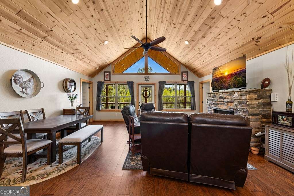 3 bedroom, 3 bathroom, 3,200 sq ft single family residence for sale at 539 Summer Cove Road, Blairsville, GA 30512 — photo 4