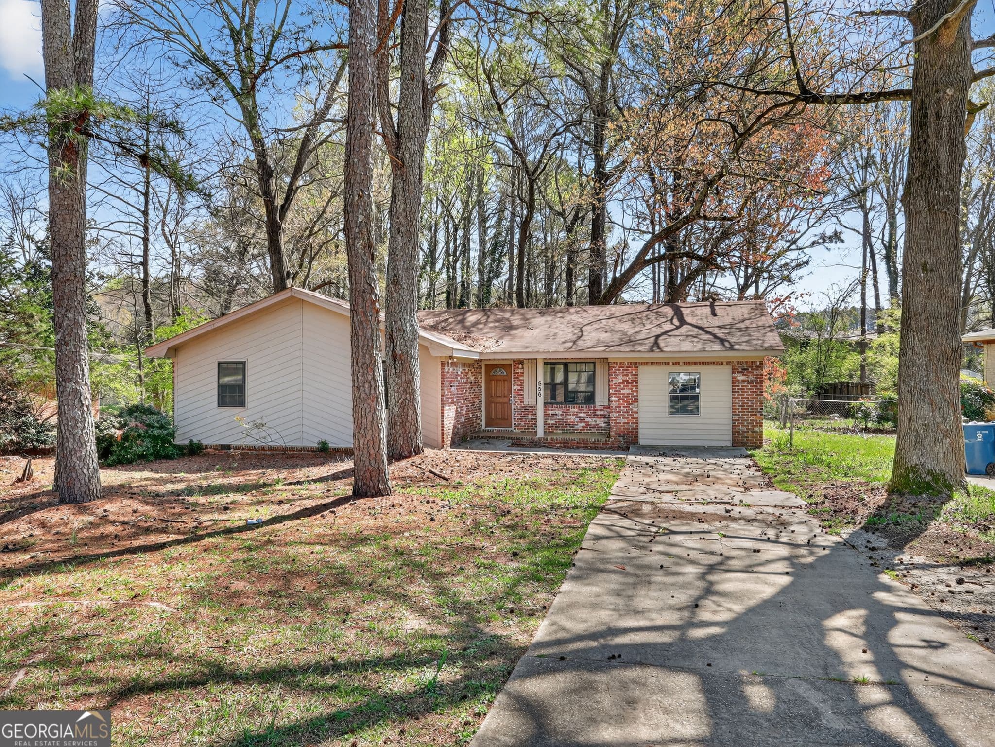 3 bedroom, 2 bathroom, 1,612 sq ft single family residence for sale at 556 Roy Huie Road, Riverdale, GA 30274