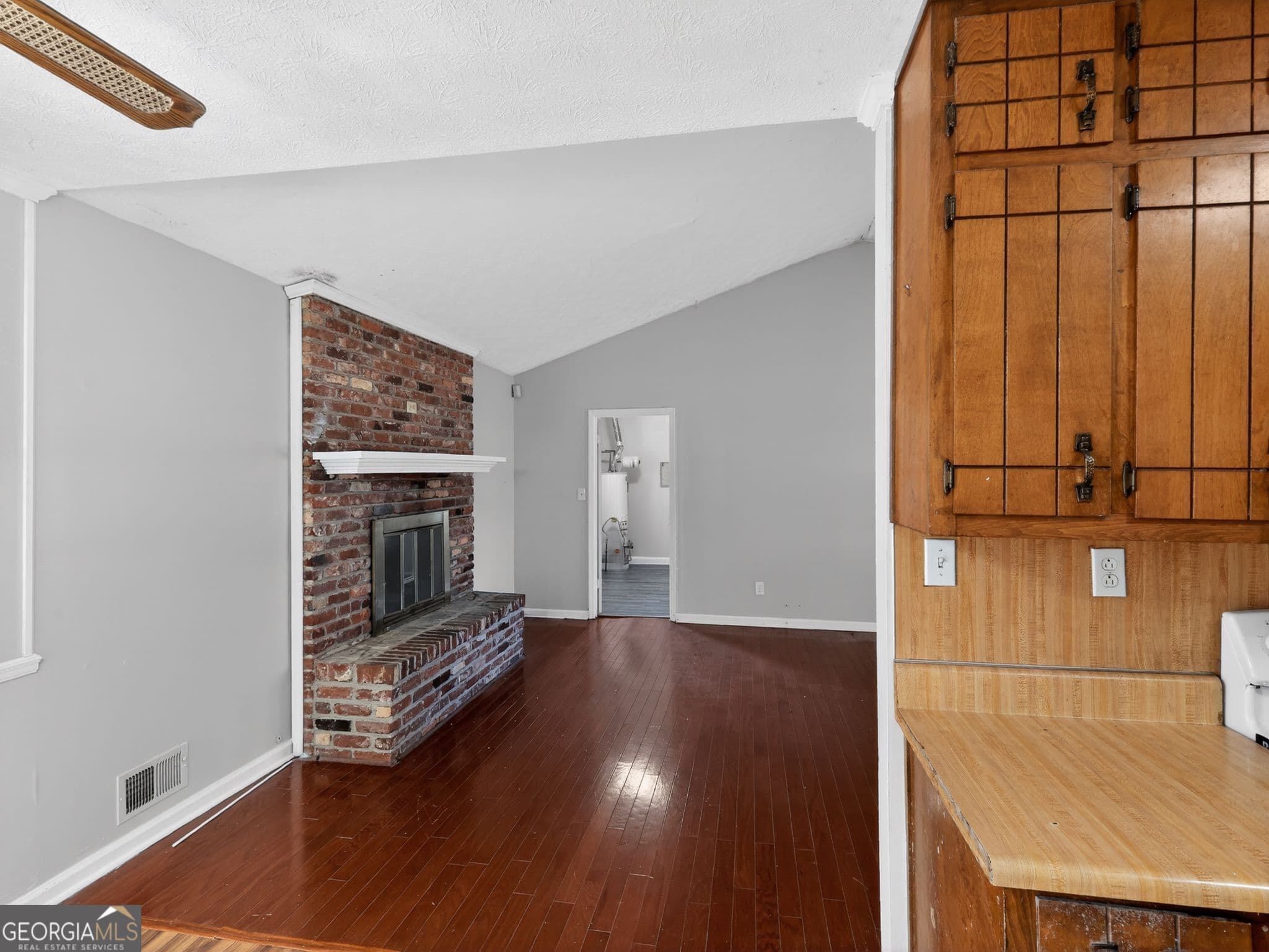 3 bedroom, 2 bathroom, 1,612 sq ft single family residence for sale at 556 Roy Huie Road, Riverdale, GA 30274 — photo 4