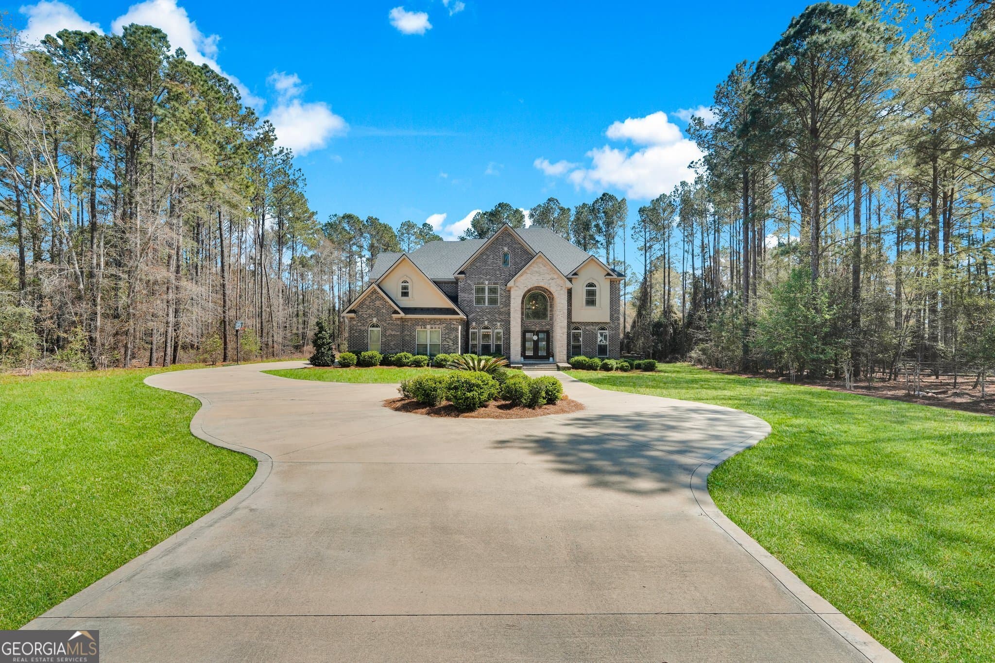5 bedroom, 4.5 bathroom, 3,656 sq ft single family residence for sale at 1212 Plantation Circle, Statesboro, GA 30458 — photo 2