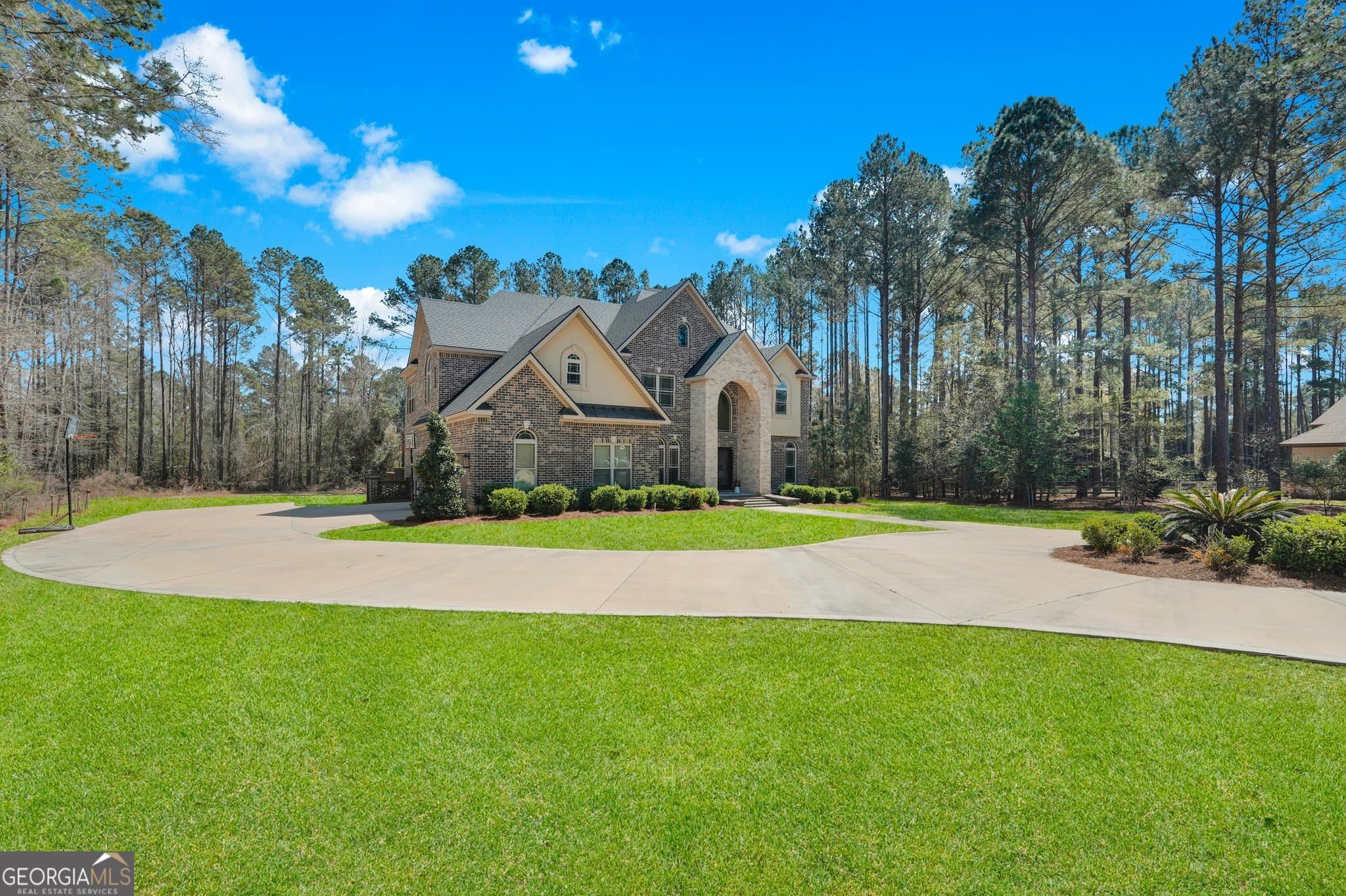 5 bedroom, 4.5 bathroom, 3,656 sq ft single family residence for sale at 1212 Plantation Circle, Statesboro, GA 30458 — photo 4