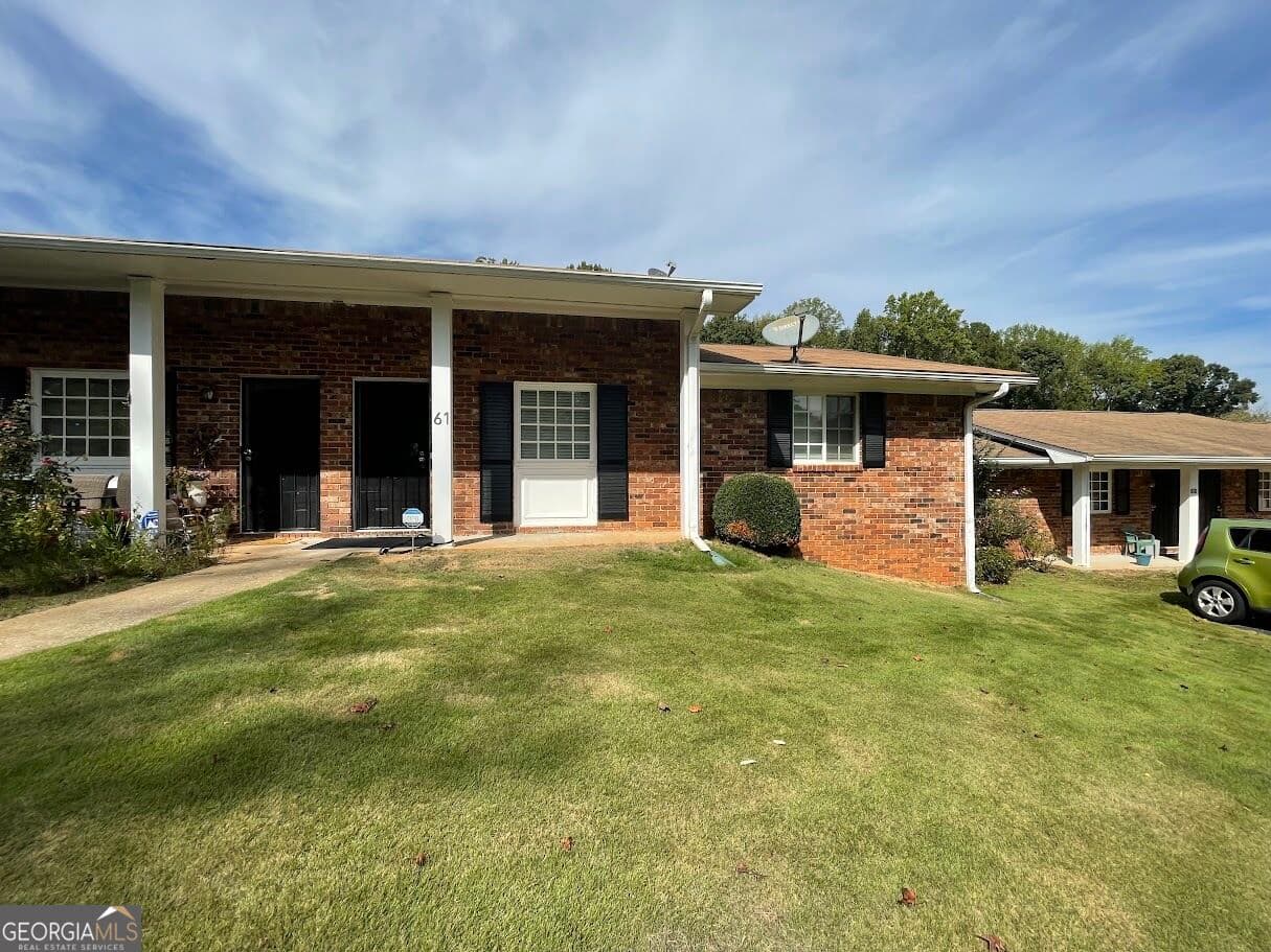 2 bedroom, 1 bathroom, 800 sq ft single family residence for sale at 140 Mount Zion Road APT 0061, Atlanta, GA 30354 — photo 1 of 11