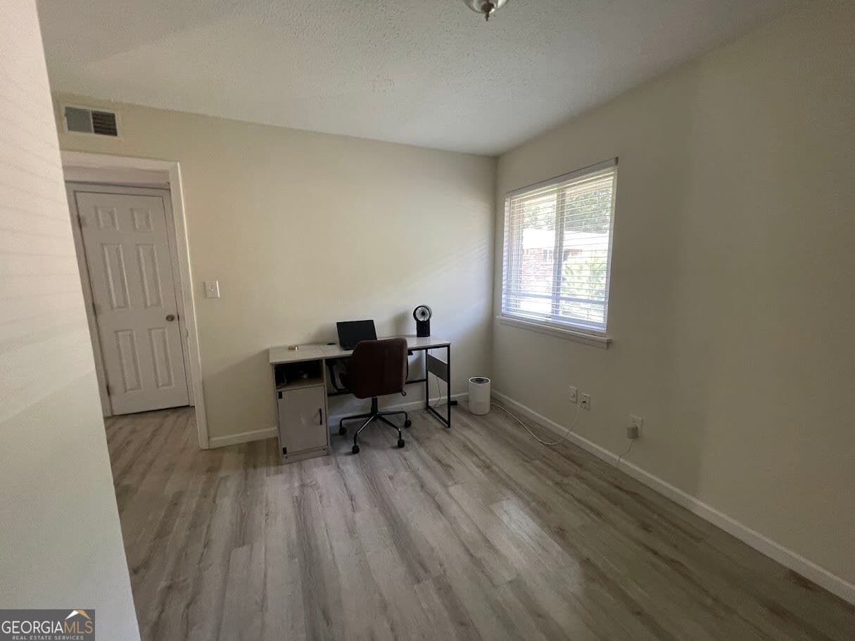 2 bedroom, 1 bathroom, 800 sq ft single family residence for sale at 140 Mount Zion Road APT 0061, Atlanta, GA 30354 — photo 8