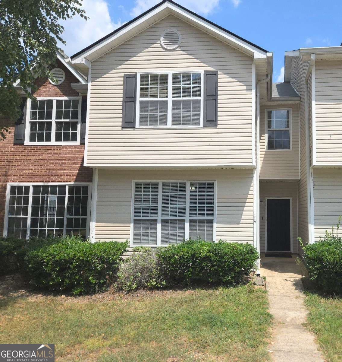 4 bedroom, 2.5 bathroom townhouse for rent at 119 Odyssey, Conyers, GA 30012 for $2,050 a month — photo 1 of 1