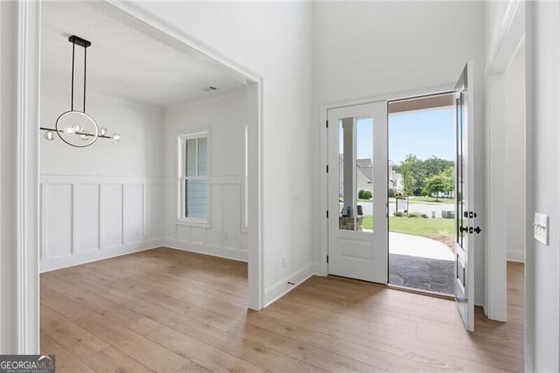 5 bedroom, 5 bathroom, 3,592 sq ft single family residence for sale at 3149 Spinnakers Reach View, Marietta, GA 30064 — photo 9