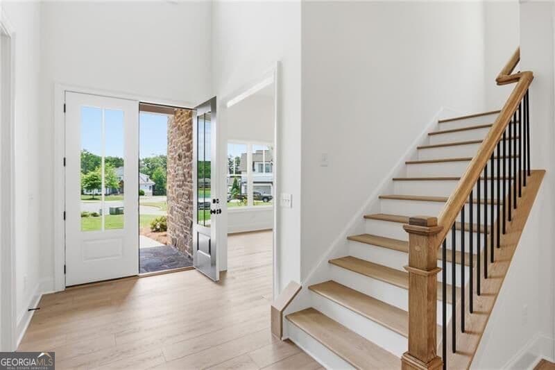 5 bedroom, 5 bathroom, 3,592 sq ft single family residence for sale at 3149 Spinnakers Reach View, Marietta, GA 30064 — photo 8