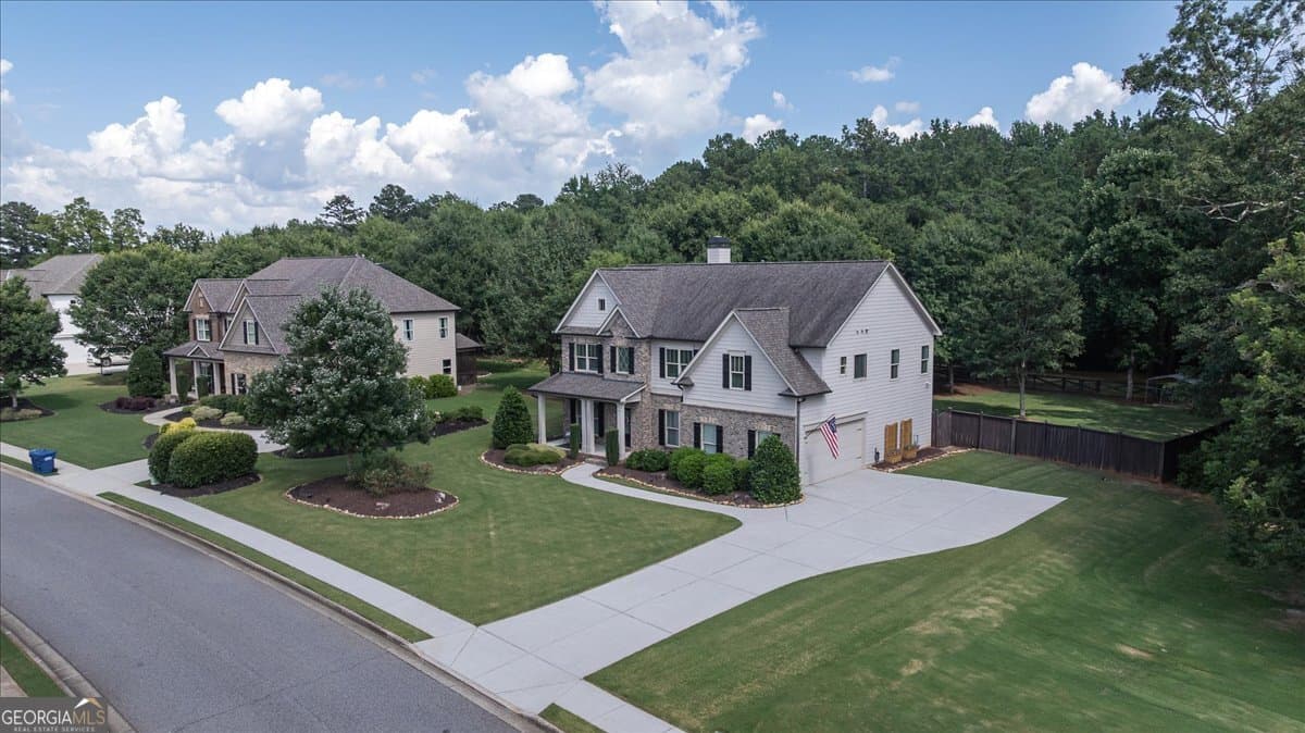 5 bedroom, 3 bathroom, 3,083 sq ft single family residence for sale at 1517 Grove Brook Lane, Watkinsville, GA 30677 — photo 2