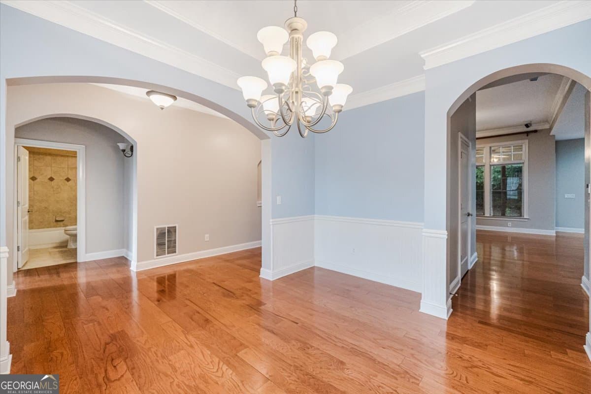 2 bedroom, 2 bathroom, 1,960 sq ft single family residence for sale at 1067 Creekwood Circle, Madison, GA 30650 — photo 6
