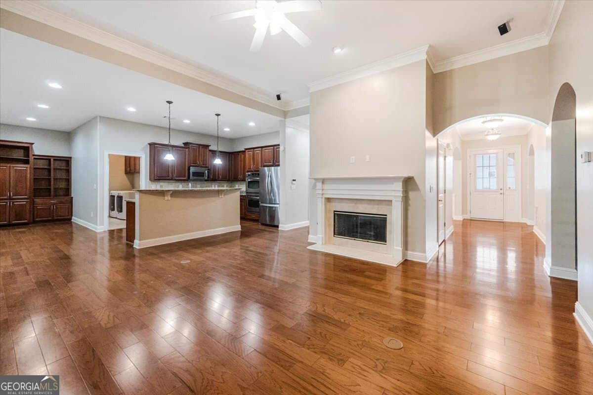 2 bedroom, 2 bathroom, 1,960 sq ft single family residence for sale at 1067 Creekwood Circle, Madison, GA 30650 — photo 7