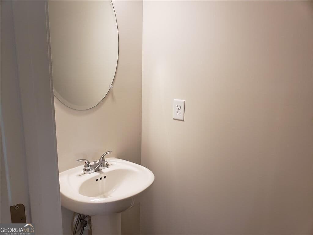 3 bedroom, 2.5 bathroom townhouse for rent at 2725 Daybreak Court, Suwanee, GA 30024 for $2,150 a month — photo 7