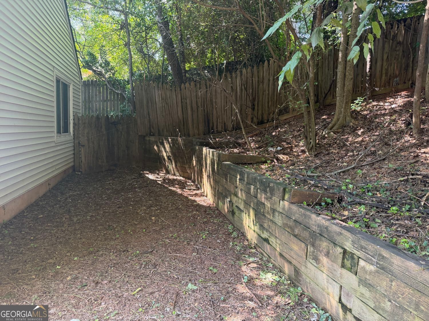 3 bedroom, 2 bathroom, 1,425 sq ft single family residence for rent at 1819 Crescent Hill Drive, Acworth, GA 30102 for $1,850 a month — photo 3