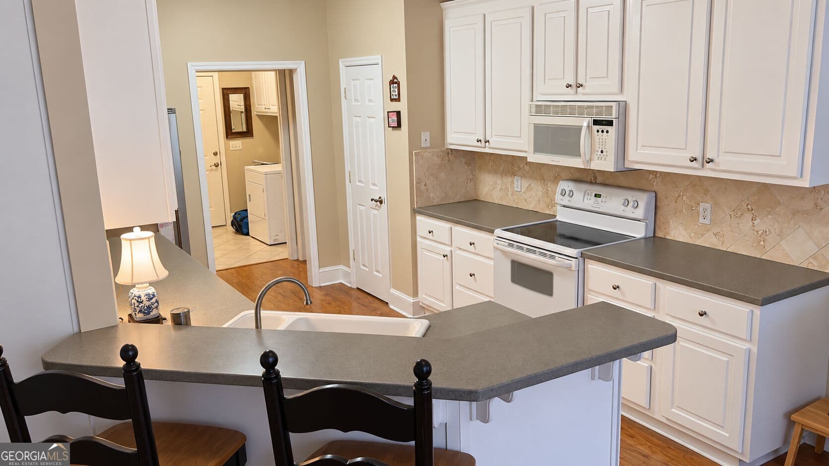 4 bedroom, 2 bathroom, 2,350 sq ft single family residence for rent at 1226 Sea Palms West Drive, St. Simons, GA 31522 for $3,650 a month — photo 4