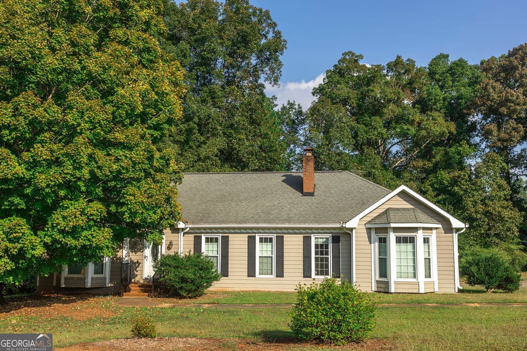 3 bedroom, 2 bathroom, 1,817 sq ft single family residence for sale at 114 Deer Chase Road, Thomaston, GA 30286 — photo 2